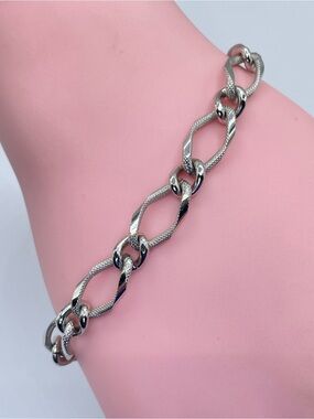 Vintage Cellini Silver Tone Textured Chain Link Bracelet Classic Minimalist
